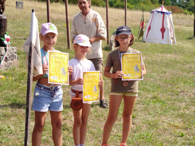 sikeres íjász lányaink.jpg